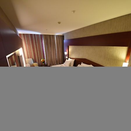 Taksim Gonen Hotel Истанбул Екстериор снимка