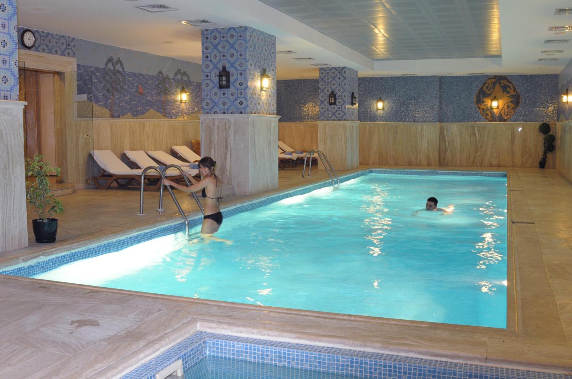Taksim Gonen Hotel Истанбул Екстериор снимка