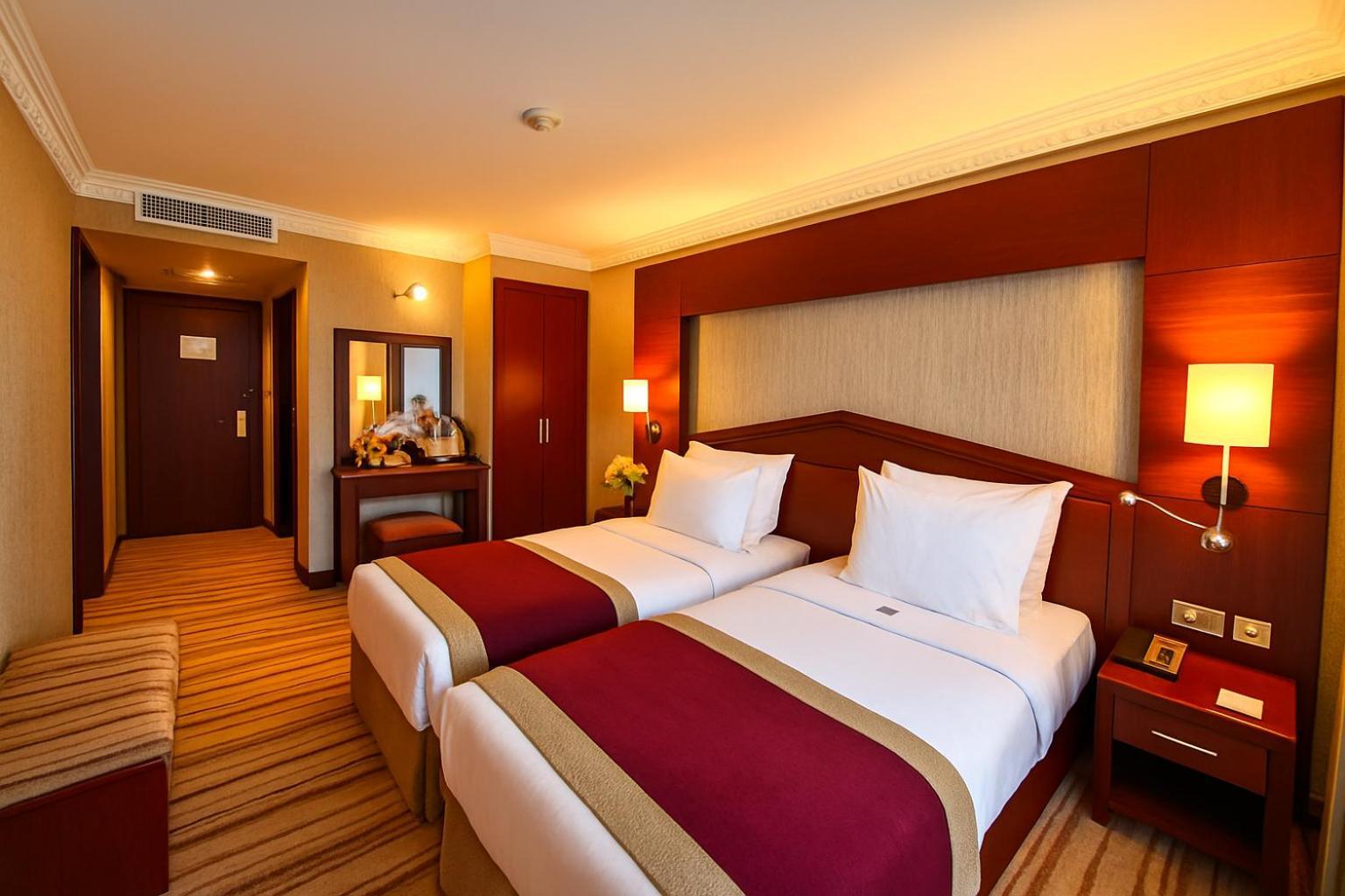 Taksim Gonen Hotel Истанбул Екстериор снимка