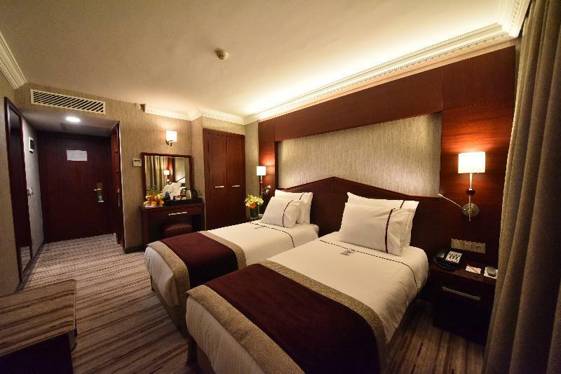 Taksim Gonen Hotel Истанбул Екстериор снимка